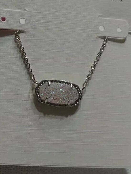 Kendra Scott necklace - Picture 2 of 5